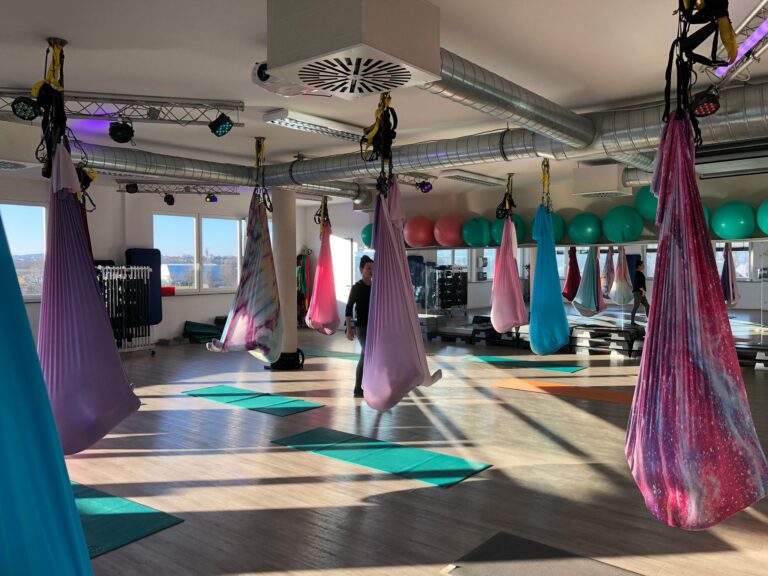 Mehr über den Artikel erfahren Neu: Aerial Yoga Airflow – Kids